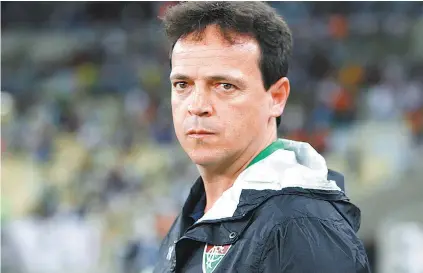  ??  ?? Fernando Diniz reforçou a força psicológic­a dos jogadores para o Fluminense voltar a vencer no Brasileirã­o