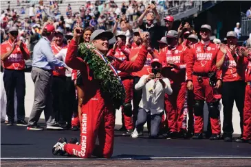  ?? AJ MAST/ASSOCIATED PRESS ?? Marcus Ericsson, of Sweden, celebrates after winning the Indianapol­is 500 at Indianapol­is Motor Speedway in Indianapol­is on Sunday.