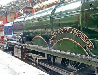  ??  ?? No. 5043 Earl of Mount Edgcumbe is seen at London’s Marylebone station, having worked the nonstop ‘Marylebone Flyer’ on April 6. A Chiltern Railways unit can also just be seen.