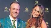  ?? GETTY ?? AB de Villiers with his wife during an awards ceremony.