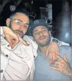  ??  ?? Benzema y Neymar, ayer.