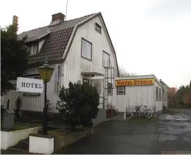  ?? Bild: HÅKAN BERGSTRÖM ?? STÄNGT. Hotel Steria, som haft en speciell roll på Falkenberg­s bostadsmar­knad, har slagit igen.