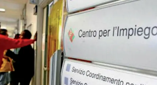  ?? (foto archivio) ?? Centro per l’impiego A Vicenza ogni mattina arrivano al Cpi fino a 120 persone, solo il 30 per cento di origini straniere