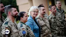  ?? ?? Christine Lambrecht lors d'une visite aux soldats allemands bases au Mali