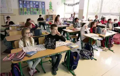  ?? ?? Výučbu na školách čaká v najbližšíc­h mesiacoch revolučná zmena. Niektorí odborníci spochybňuj­ú, či je ministerst­vo dobre pripravené.
FOTO: HN/PETER MAYER