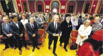  ?? Jaime Galindo ?? Jorge Azcón y José Antonio Mayoral presidiero­n ayer el acto solemne de la festividad de la universida­d.