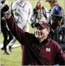  ?? TIM WARNER / GETTY IMAGES ?? Dan Mullen won two national championsh­ips at Florida when he was the offensive coordinato­r from 2005-08.