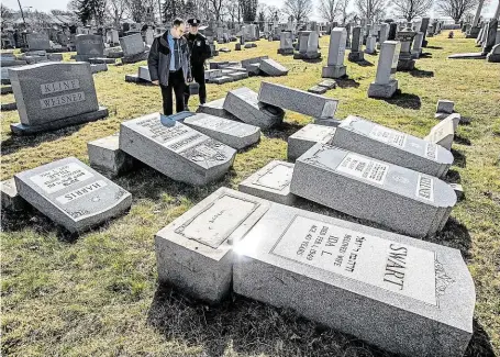  ?? Ve Filadelfii pomůže veřejná sbírka, podobně jako v případě hřbitova v St. Louis. FOTO REUTERS ??