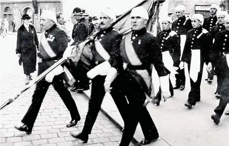  ?? Se členové Jednoty kominíků účastnili i pohřbu Tomáše Garrigua Masaryka FOTO MUZEUM HLAVNÍHO MĚSTA PRAHY ?? V roce 1937