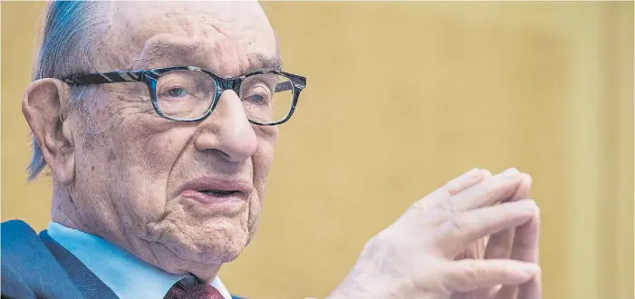  ??  ?? Ejemplo. Alan Greenspan dejó su marca en la Fed y ahora lo hace con la historia de su país. Un texto plagado de desafíos intelectua­les.AFP