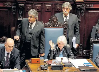  ?? REUTERS ?? Sesión. Lucía Topolansky será ahora presidenta del Senado y de la Asamblea General del Parlamento.