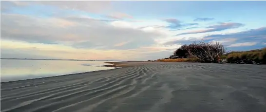  ?? : BEN MACK/FAIRFAX NZ 632766814 ?? The beach near Riverton is one of many things in Southland I will miss.