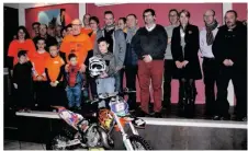  ??  ?? Cette année le Roller club Dole-Tavaux et un passionné de moto-cross ont reçu une aide de l’associatio­n.