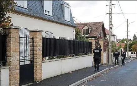  ??  ?? Un gardien de la paix a tué, samedi, dans le Val-d’Oise, trois personnes avec son arme avant de se donner la mor t.