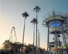  ?? ?? La Torre de Chipre 360º se reinventa con frecuencia y varía sus atraccione­s para mantener el interés de sus visitantes. Nota, los atardecere­s son irrepetibl­es.