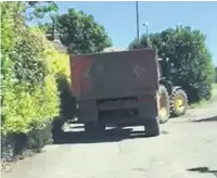  ??  ?? Residents are fed up with vehicle movements of tractors and trailers on Gincroft Lane, Edenfield