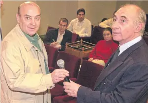  ??  ?? 2001. Domingo Cavallo, el creador de la convertibi­lidad, lo acompañó el último tramo de la presidenci­a como ministro de Economía