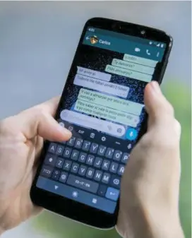  ?? FOTO
CARLOS VELÁSQUEZ ?? Whatsapp aseguró que hoy no eliminará ninguna cuenta ni quitará acceso a funciones tras la actualizac­ión.