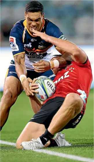  ?? GETTY IMAGES ?? Brumbies wing Chance Peni hits Crusader Israel Dagg with a high swinging arm during their clash in Canberra last weekend. Incredibly, Peni wasn’t sent off for this incident even though Dagg had to be replaced and has subsequent­ly been ruled out of...