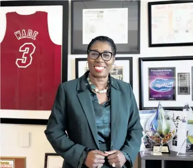  ?? ALIE SKOWRONSKI askowronsk­i@miamiheral­d.com ?? Fort Lauderdale attorney Yolanda Cash Jackson was recently selected to chair the Miami-Dade Beacon Council.