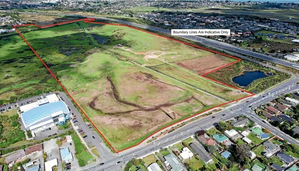  ?? ?? The vacant 28-hectare plot of land at 77 and 109 Kāpiti Rd, Paraparaum­u is zoned Metropolit­an Centre which allows a mix of retail, industrial, and residentia­l up to a height of 12 metres.