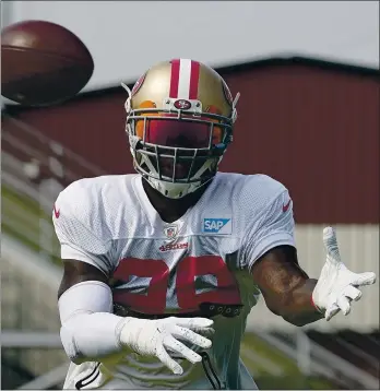  ?? TONY AVELAR — SAN FRANCISCO CHRONICLE VIA AP ?? San Francisco safety Jaquiski Tartt agreed to a new one-year contract on Monday to return to the 49ers.