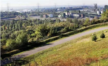  ?? Foto: dpa/Roland Weihrauch ?? Blick auf das Gelände der früheren Steinkohle­nzeche Prosper Haniel in Essen