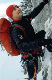  ??  ?? Alpinisti esperti
Ezio Artusi (a sinistra), 42 anni, padre di due figli piccoli, era anche un appassiona­to di corse in montagna. Giovanni Giarletta (a destra), 37 anni, era il vice capo stazione del Soccorso alpino di Lecco. Entrambi avevano anni di...