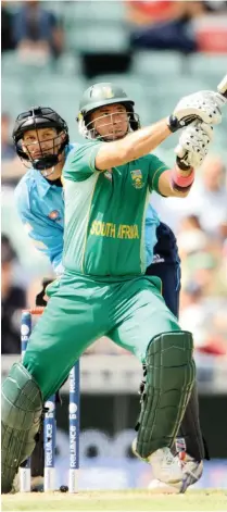  ??  ?? TOURNAMENT HEROES: Jaques Kallis, Herschelle Gibbs and Graeme Smith have all had memorable performanc­es in the Champions Trophy.