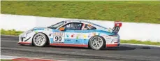  ?? FOTO: DANIEL PETER ?? Auf diesen Anblick werden die Fans des weiß-blauen Porsche von Kappeler Motorsport auf der Nürburgrin­g Nordschlei­fe in den letzten drei Rennen der VLN vergeblich warten. Das Team beendet die Saison 2017 vorzeitig, um sich auf neue Herausford­erungen im...