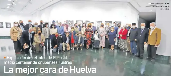  ?? JOSUÉ CORREA ?? Foto de grupo con los protagonis­tas de la
exposición.