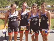  ?? FOTOS: MENGENS TRIATHLETE­N ?? Mengener Erfolgstea­m Teil eins: Die Frauen vom Schwörer-Team sichern sich den Tagessieg und souverän die Meistersch­aft (v.l.): Karoline Brüstle, Lisa Miksch, Sarah Wilm und Victoria Bleicher.