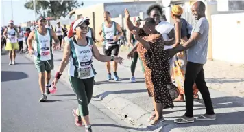  ?? COURTNEY AFRICA African News Agency (ANA) ?? THE popular RCS Reconcilia­tion Gugs Race, now in its 19th year and in partnershi­p with the Cape Times, also celebrated the 60th anniversar­y of Cape Town’s oldest township. |