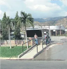  ?? FOTO: MARLIN HERRERA ?? La situación que se vivió en la empresa ayer miércoles fue de completa normalidad.