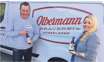  ?? RP-FOTO: LODAHL ?? Jan und Mirjam Olbermann brauen in Gerresheim Bier. Ihre Rezeptur kommt gut an: Hotels und Restaurant­s haben das Bier bereits geordert.