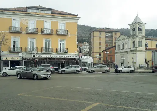  ??  ?? Il paese San Marco in Lamis, la cittadina del Gargano dove c’è preoccupaz­ione per possibili contagi da coronaviru­s