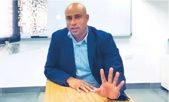  ?? NATHANAEL PÉREZ NERÓ ?? El exlanzador de Grandes Ligas, Miguel Batista es especialis­ta en derecho deportivo.