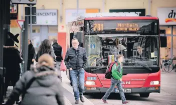  ?? RP-ARCHIVOTO: MATZERATH ?? Baumberger, die zum Mona Mare wollen, müssen neuerdings am Monheimer Busbahnhof umsteigen.