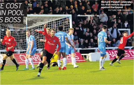  ?? PICTURE: ROB CHAMBERS ?? Richard Peniket celebrates his 41st-minute equaliser against Hartlepool