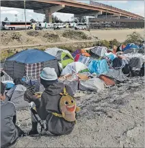  ?? CORTESÍA ?? Migrantes. Postal de uno de los puntos entre México y Estados Unidos.