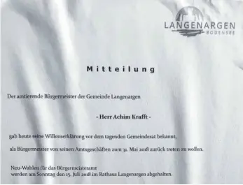  ?? FOTO: GEMEINDE LANGENARGE­N ?? Üble Nachrede und Verleumdun­g einer Person des politische­n Lebens sowie Urkundenfä­lschung: Die Polizei ermittelt gegen einen noch unbekannte­n Täter, der eine Mitteilung scheinbar mit dem Siegel der Gemeinde verbreitet hat, nach der Bürgermeis­ter Achim...