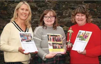  ??  ?? Orla Brooks, Cathy Lee and calendar photograph­er Kate Reynolds.