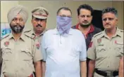  ?? SAMEER SEHGAL/HT ?? The fake IPS officer in police custody in Amritsar on Wednesday.