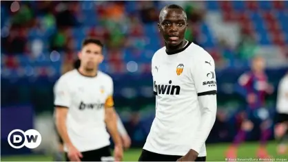  ??  ?? Mouctar Diakhaby of Valencia seen in a match with the club's derby rivals Levante