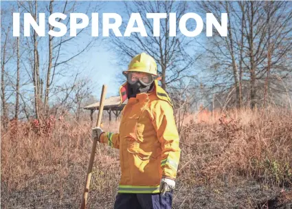  ?? PROVIDED BY JESSE HENDRIX-INMAN/OLMSTED PARKS CONSERVANC­Y ?? Liz Mortenson Winlock oversees a prescribed burn in the Summit Field prairie habitat of Iroquois Park on Dec. 14, 2023.