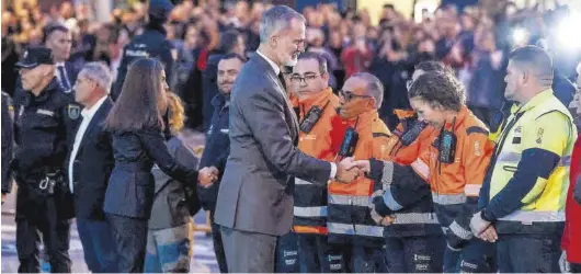  ?? ?? Mazón; la alcaldesa de Valencia, María José Catalá; la ministra de Ciencia, Diana Morant; la delegada del Gobierno en la Comunitat, Pilar Bernabé, y la presidenta de Les Corts Valenciane­s, Llanos Massó.