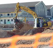  ?? ?? L’area
Lavori in corso nell’area degli ex Magazzini Generali quando ancora la ristruttur­a-zione non era a uno stadio avanzato