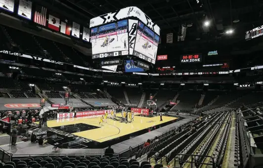  ?? Kin Man Hui / Staff photograph­er ?? Home-court advantage has been anything but for NBA teams so far in this pandemic-affected season, as the Spurs have already discovered at their barren AT&T Center. “Playing in an empty arena with just a handful of fans? It just isn't the same,” center Jakob Poeltl said. “You don't get the same atmosphere going.”