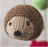  ??  ?? The entire hedgehog is knitted in just 39 rows of garter stitch and stocking stitch.