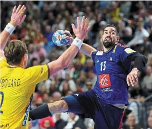  ?? | PHOTO : REUTERS ?? Nikola Karabatic part à la recherche d’un quatrième sacre européen en autant de finales.